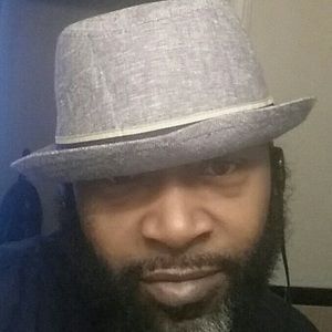 Meet your Posher, Simon